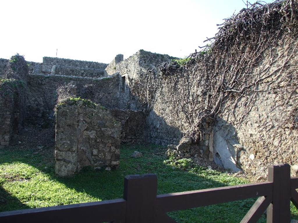 VII.3.22 Pompeii. December 2006. North wall of shop and rear room.