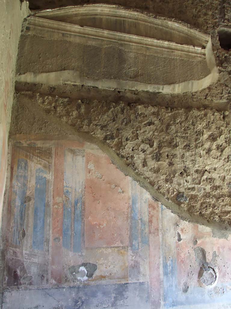 VII.3.29 Pompeii. March 2009. Room 10, upper east wall of cubiculum in north-east corner.