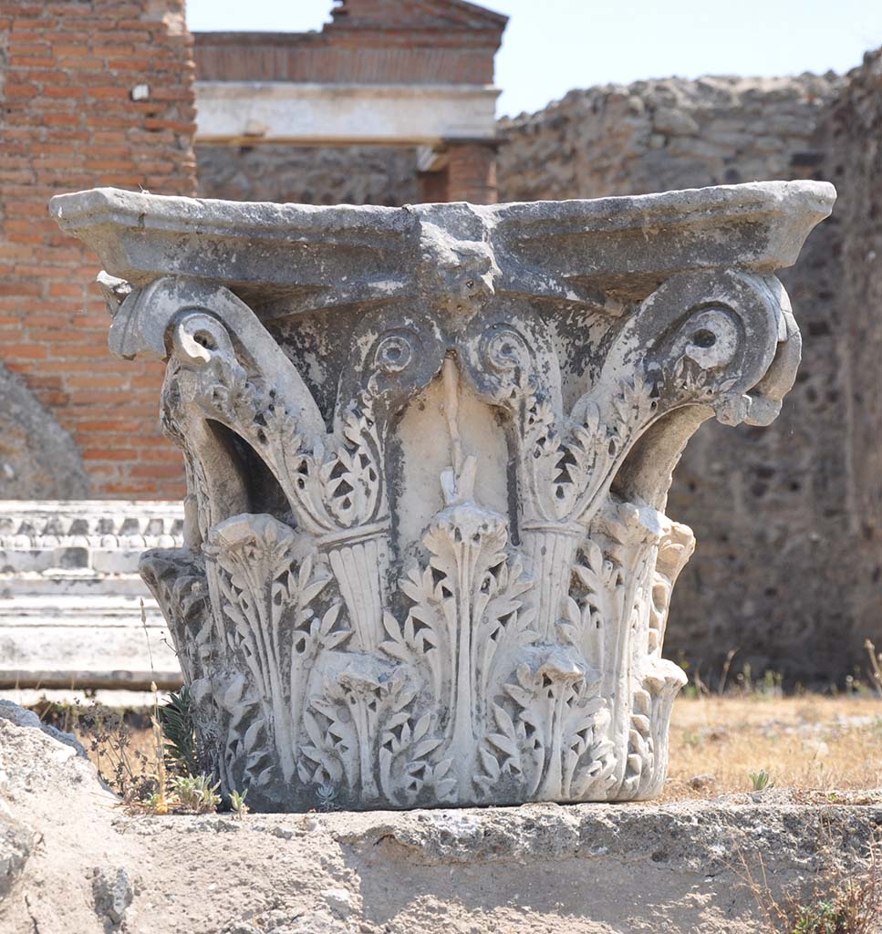 VII.4.1, Pompeii. July 2017. Detail of capital.
Foto Anne Kleineberg, ERC Grant 681269 DÉCOR.
