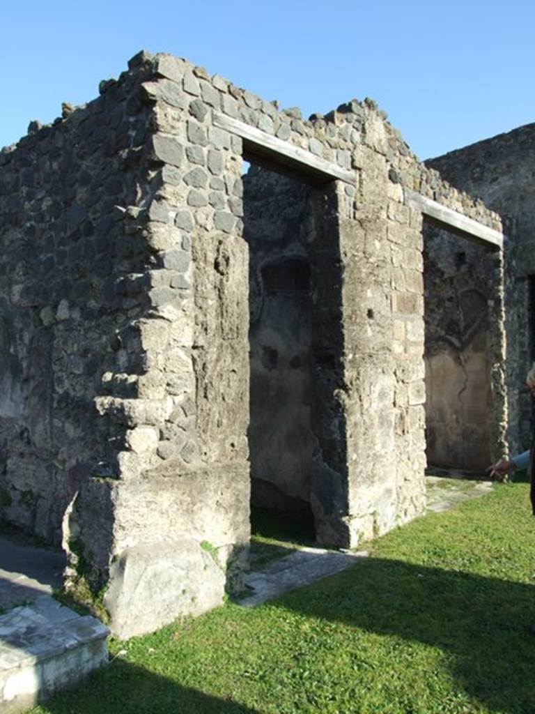 VII.4.31 Pompeii.  March 2009. Doorways to Rooms 30 and 31.