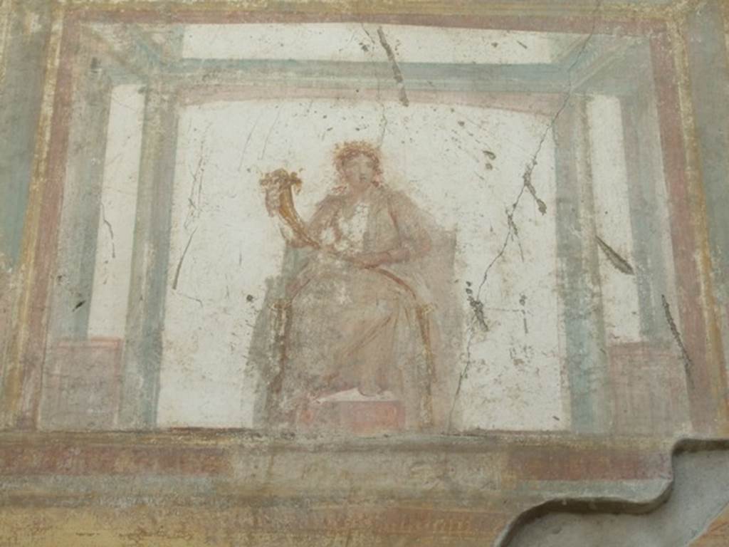 VII.4.31 Pompeii.  March 2009.  Room 12.  Oecus. South wall.  Painted figure of Abundance.See Helbig, W., 1868. Wandgemälde der vom Vesuv verschütteten Städte Campaniens. Leipzig: Breitkopf und Härtel. 945.