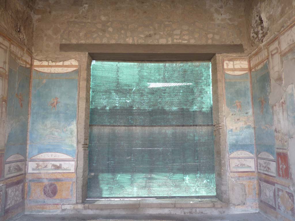 VII.4.48 Pompeii. October 2014. Room 11, looking towards south wall.
Foto Annette Haug, ERC Grant 681269 DÉCOR.