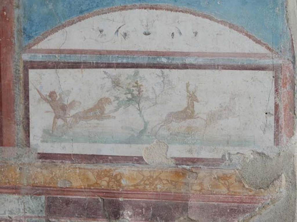 VII.4.48 Pompeii. May 2015. Room 11, detail from west wall of tablinum at north end.
Photo courtesy of Buzz Ferebee.
