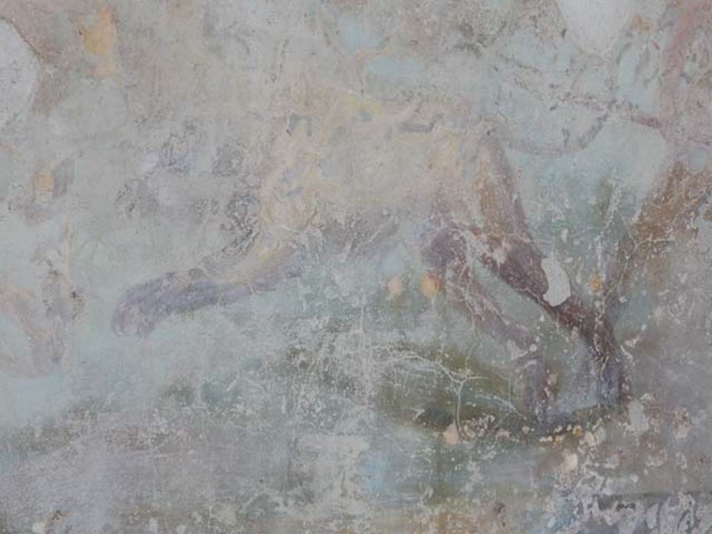 VII.4.48 Pompeii. May 2015. Peristyle, lion in centre of south wall.  Photo courtesy of Buzz Ferebee.