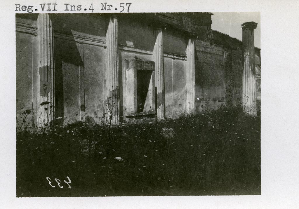 VII.4.57 Pompeii.Pre-1937-39. Looking towards north end of west wall with aedicula lararium.
Photo courtesy of American Academy in Rome, Photographic Archive. Warsher collection no. 433.