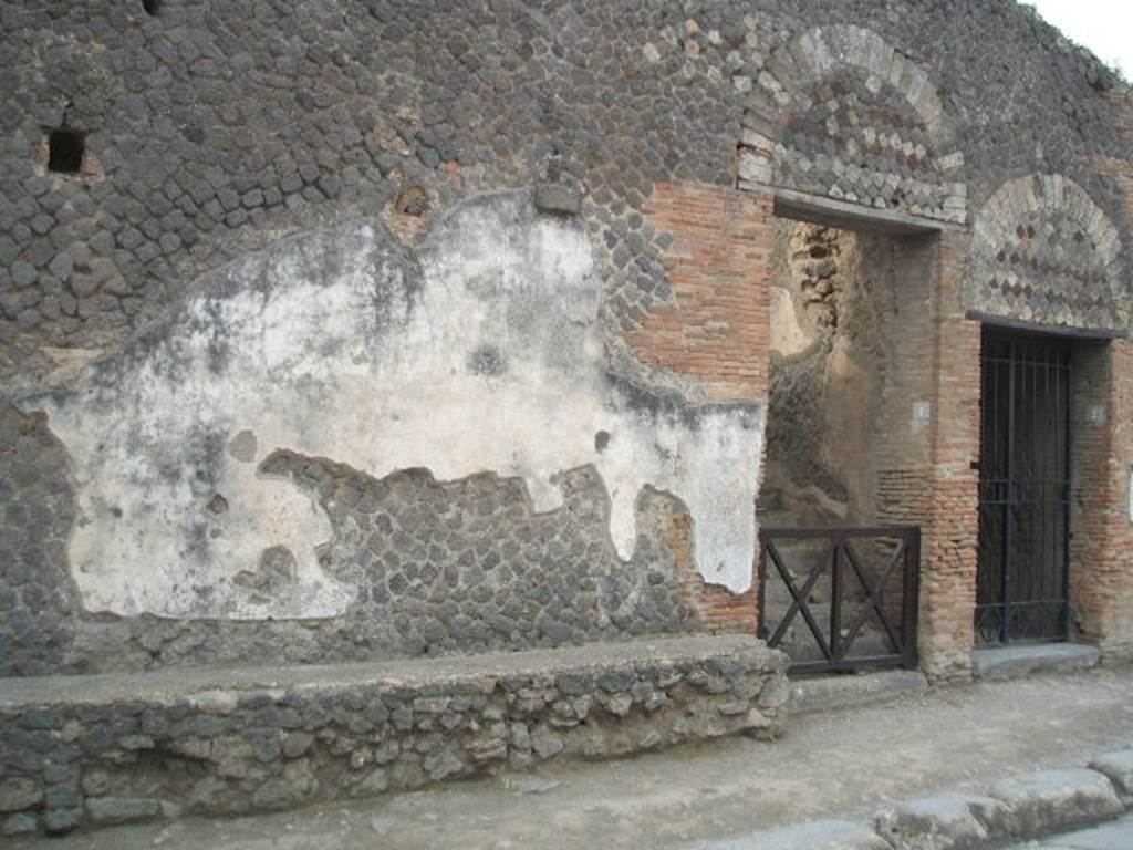 VII.5.1 Pompeii. May 2005. Bench outside entrance.