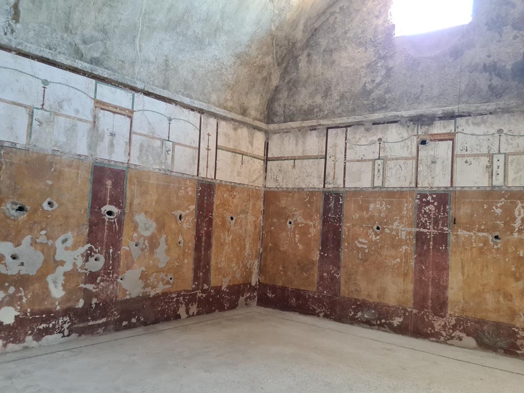 VII.5.8 Pompeii. May 2024. Tepidarium (49), looking towards south-west corner. Photo courtesy of Klaus Heese.