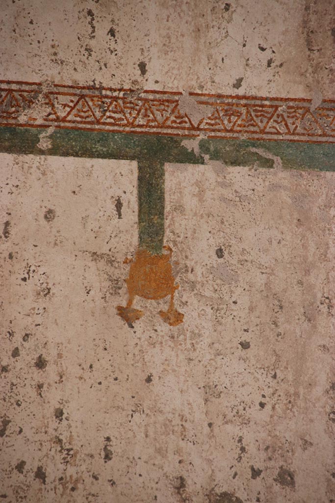 VII.5.8 Pompeii. October 2024. 
Tepidarium (49), detail from upper panel on west wall in south-west corner.
Photo courtesy of Klaus Heese.