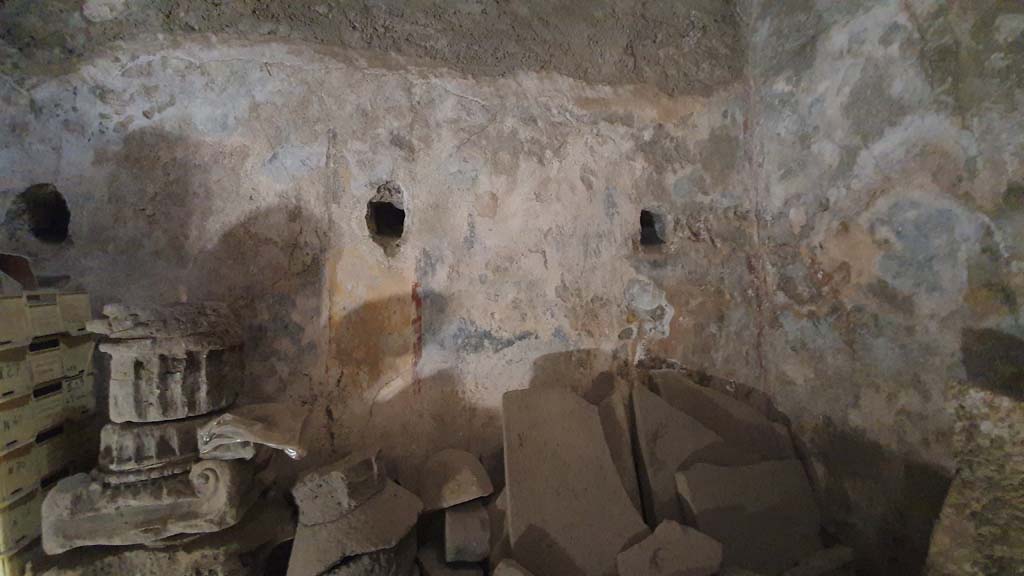 VII.5.8 Pompeii. August 2021. Changing room (46), east wall with painted decoration before restoration. 
Foto Annette Haug, ERC Grant 681269 DÉCOR.