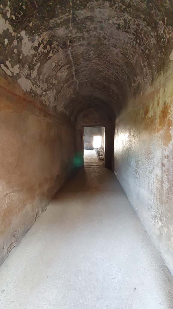 VII.5.24 Pompeii. August 2021. 
Entrance corridor (13) leading north from courtyard (5) to men’s baths.
Foto Annette Haug, ERC Grant 681269 DÉCOR.
