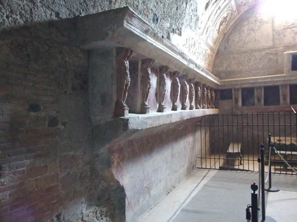 VII.5.24 Pompeii. December 2007. South-east corner of tepidarium (37).