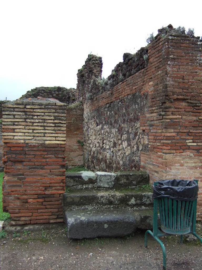 VII.6.13 Pompeii. December 2005. Steps to upper floor, looking south.