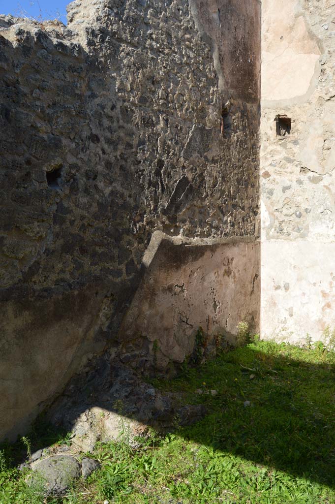 VII.6.34 Pompeii. October 2017. 
Looking towards west wall with base of stairs and imprint of ladder in plaster, and north-west corner.
Foto Taylor Lauritsen, ERC Grant 681269 DÉCOR.