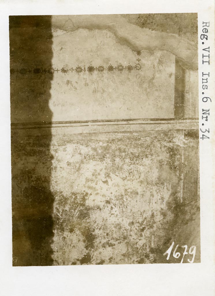 VII.6.34 Pompeii, according to Warsher. Pre-1937-39. Detail of painted decoration.
Photo courtesy of American Academy in Rome, Photographic Archive. Warsher collection no. 1679.