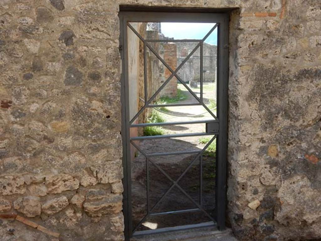 VII.7.10 Pompeii. May 2018. Rear entrance doorway, looking south. Photo courtesy of Buzz Ferebee.