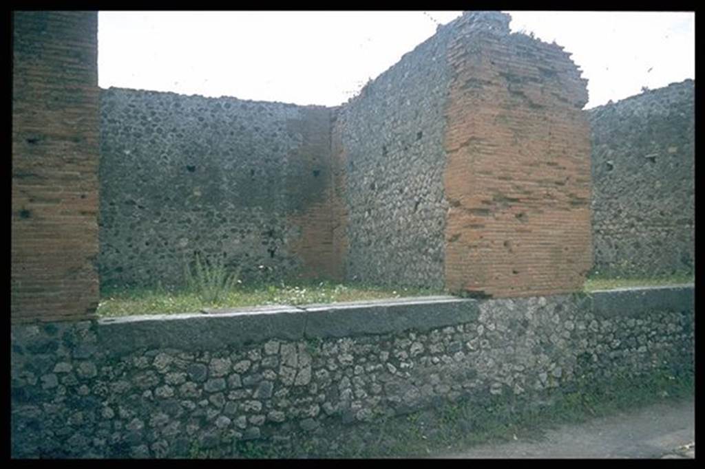VII.7.25 Pompeii.   Photographed 1970-79 by Günther Einhorn, picture courtesy of his son Ralf Einhorn.