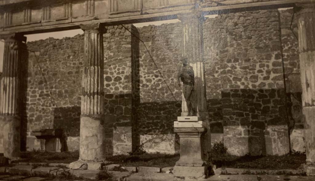VII.7.32 Pompeii. May 1934, from an album of the Nierhoff family vacation. Looking towards east side. 
Photo courtesy of Rick Bauer.