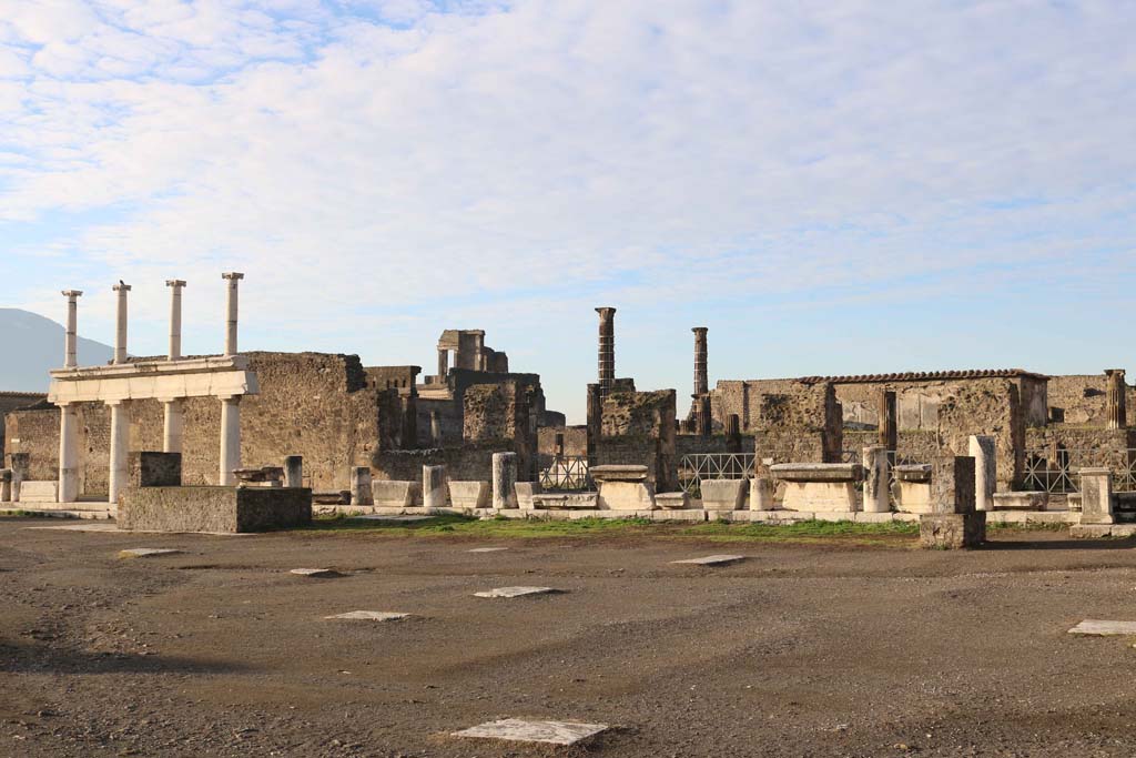 VII.8.00, The Forum, Pompeii. December 2018. 
Looking south-west towards west side, with Temple of Apollo at VII.7.32, on right. Photo courtesy of Aude Durand.