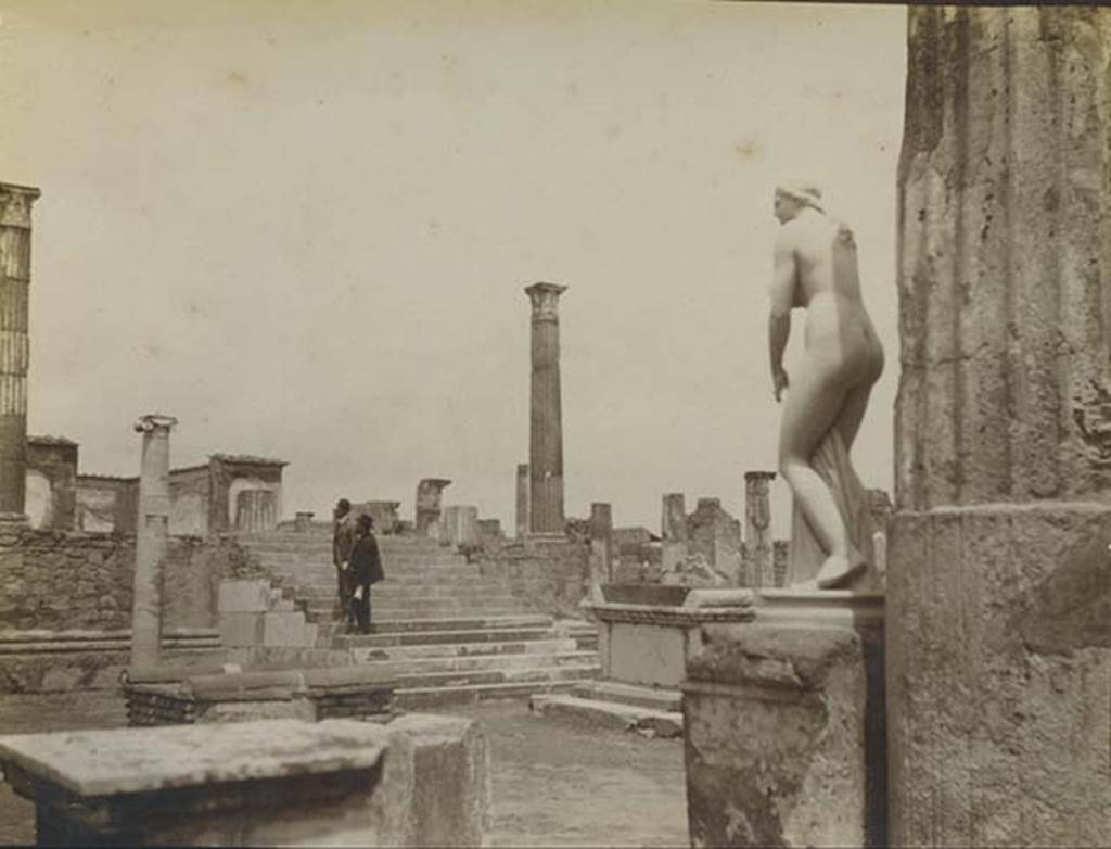 VII.7.32 Pompeii. 1905. 
Looking north-east towards steps from south portico near base with statue of Aphrodite. Photo courtesy of Rick Bauer.