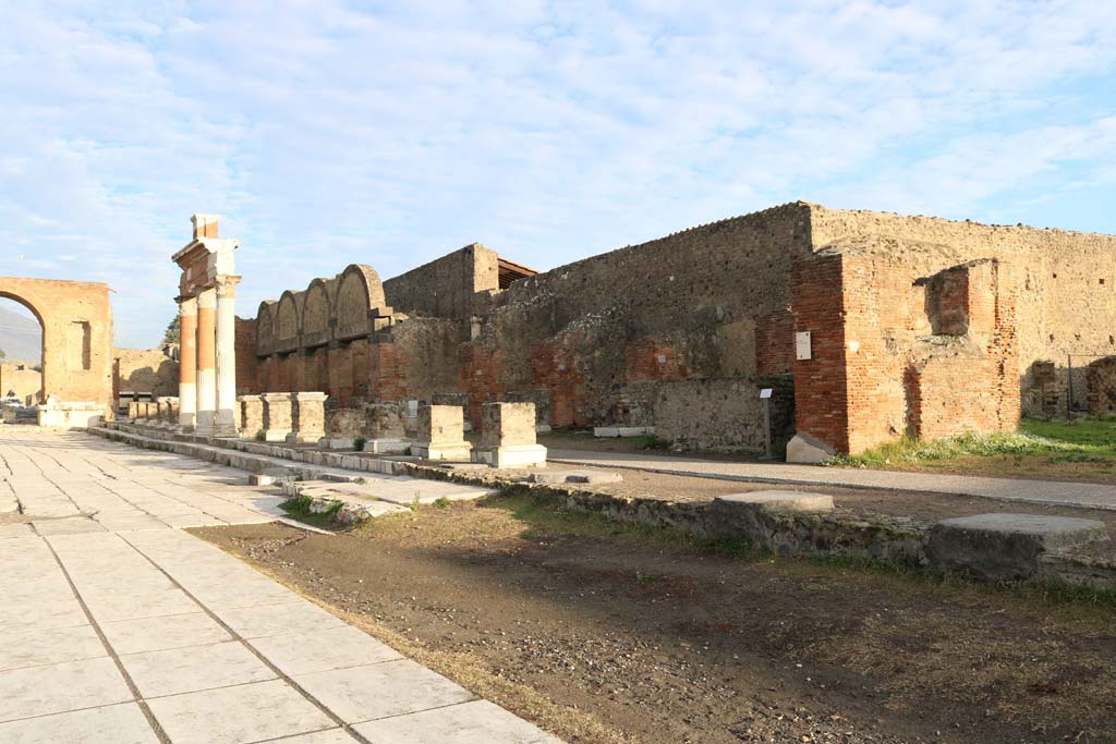 VII.8.00, Pompeii Forum. December 2108.  
Looking north along east side in north-east corner, with VII.9.3, on right. Photo courtesy of Aude Durand.