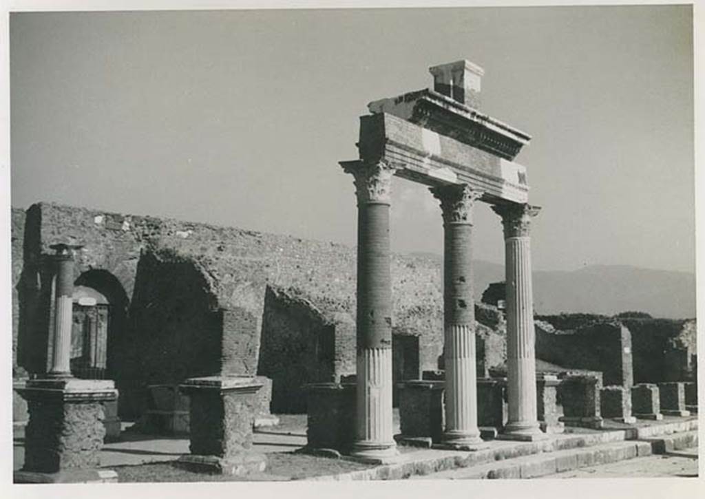 VII.8 Pompeii Forum. 1956. Looking south along the east side of the Forum. Photo courtesy of Rick Bauer.