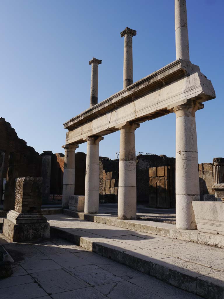 VII.8.00, Pompeii. March 2019. Looking south-west on west side of Forum. 
Foto Anne Kleineberg, ERC Grant 681269 DÉCOR.