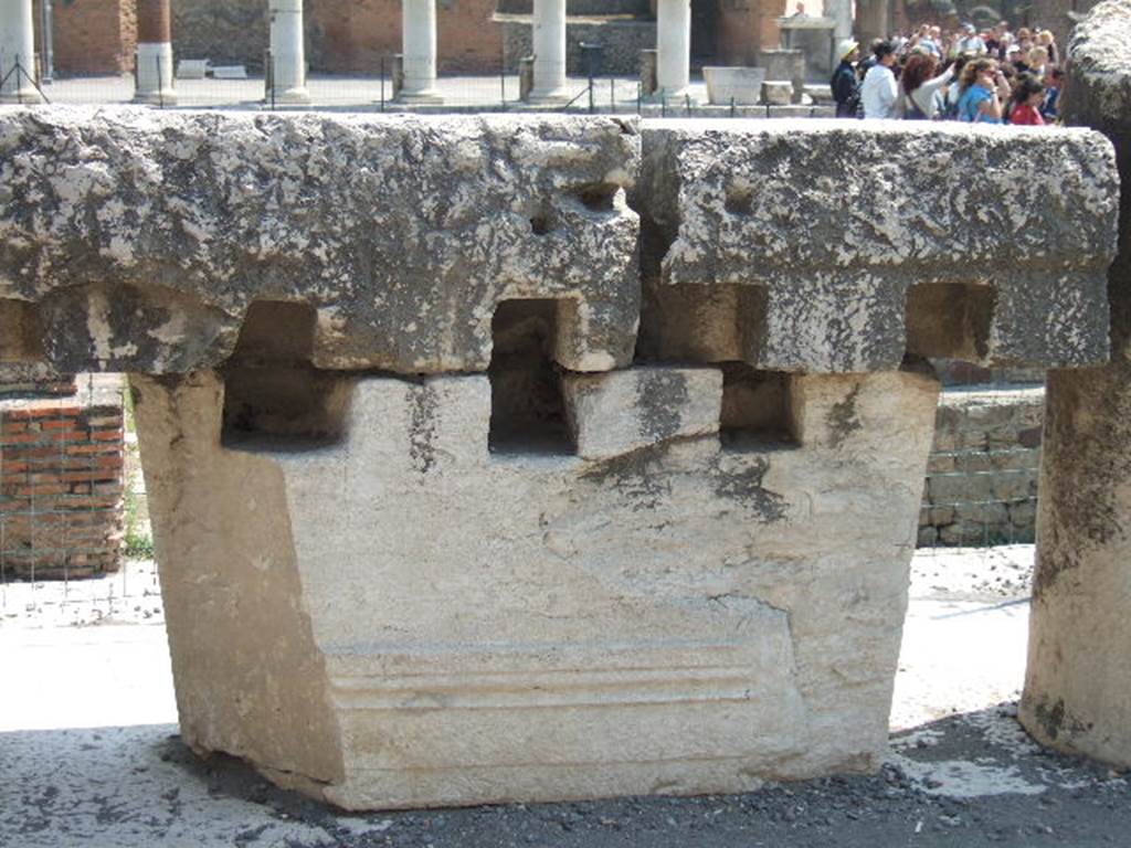 VII.8 Pompeii Forum. May 2006. West side.