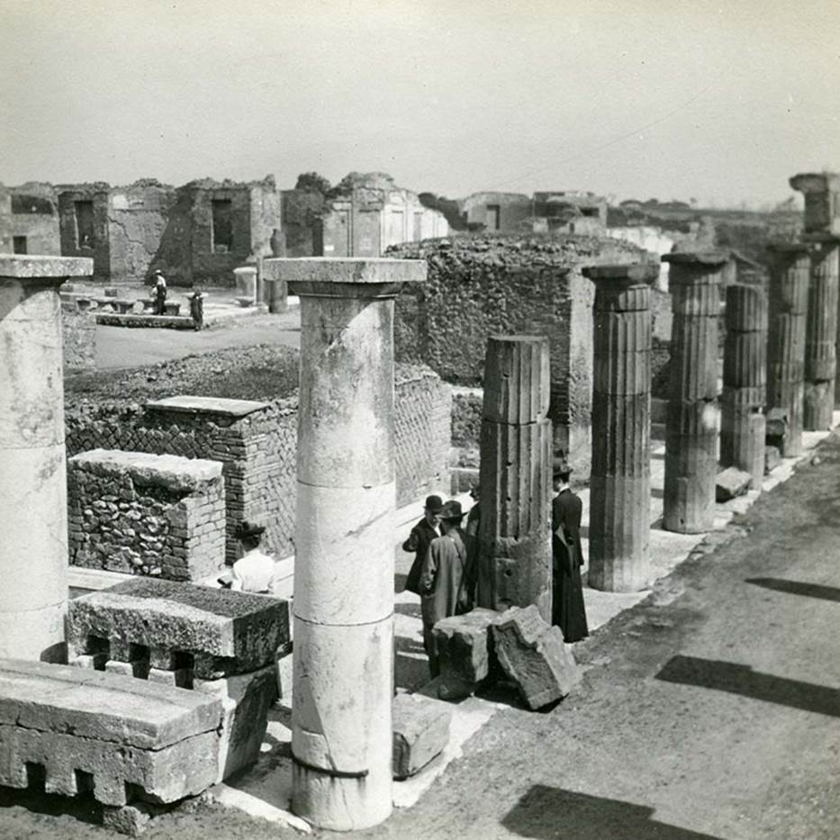 VII.8 Pompeii Forum. 1912. Looking east along south side, from south-west corner.
Photo by Esther Boise Van Deman (c) American Academy in Rome. VD_Archive_Ph_235.