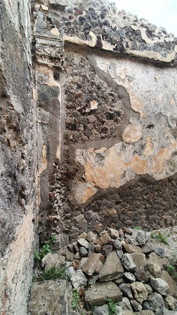 VII.8.1 Pompeii. August 2021. Looking towards north end of east wall.
Foto Annette Haug, ERC Grant 681269 DÉCOR.