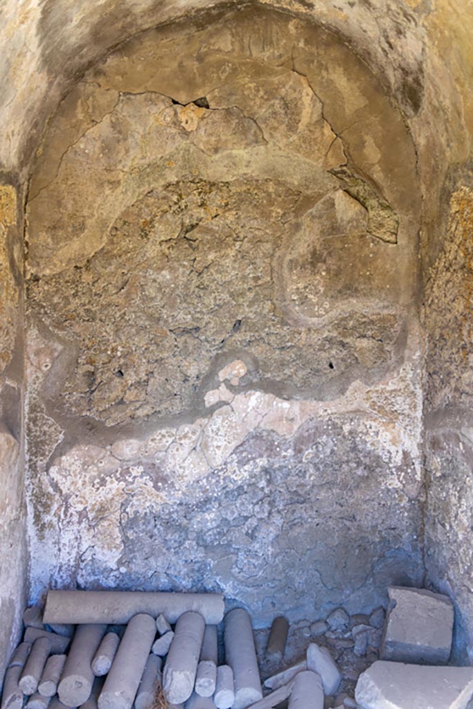 VII.8.1 Pompeii. October 2023. 
North wall of central room against north wall. Photo courtesy of Johannes Eber.