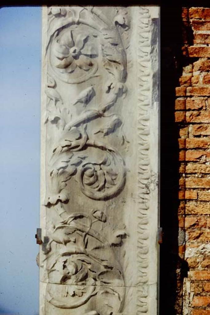 VII.9.1 Pompeii. 1991. Entrance decoration from south side.
Source: The Wilhelmina and Stanley A. Jashemski archive in the University of Maryland Library, Special Collections (See collection page) and made available under the Creative Commons Attribution-Non Commercial License v.4. See Licence and use details. J91f0010