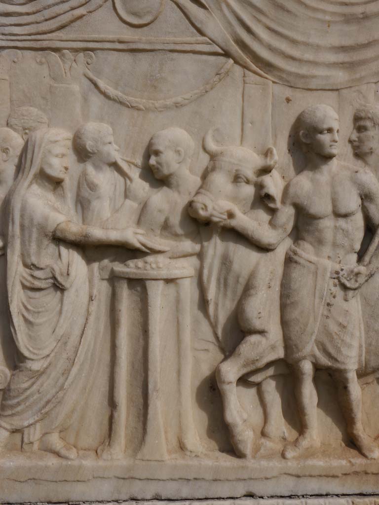 VII.9.2 Pompeii. March 2019. Detail of south end of west side of altar. 
Foto Anne Kleineberg, ERC Grant 681269 DÉCOR.