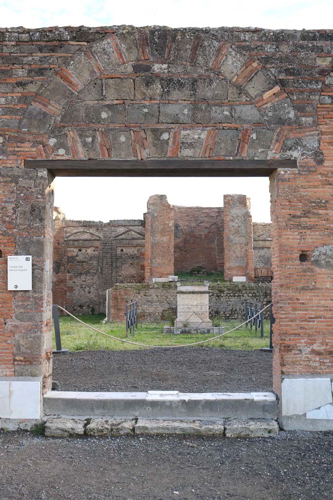 VII.9.2, Pompeii. December 2108. 
Entrance on east side of Forum. Photo courtesy of Aude Durand.