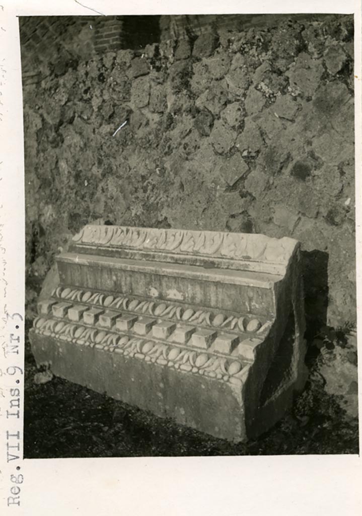 VII.9.2 Pompeii but shown as VII.9.3 on photo. Pre-1937-39. Decorative stonework on east side of Forum. 
Photo courtesy of American Academy in Rome, Photographic Archive. Warsher collection no. 1197.