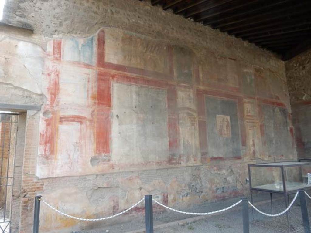 VII.9.7 Pompeii. May 2015. Looking towards west wall in north-west corner. Photo courtesy of Buzz Ferebee.