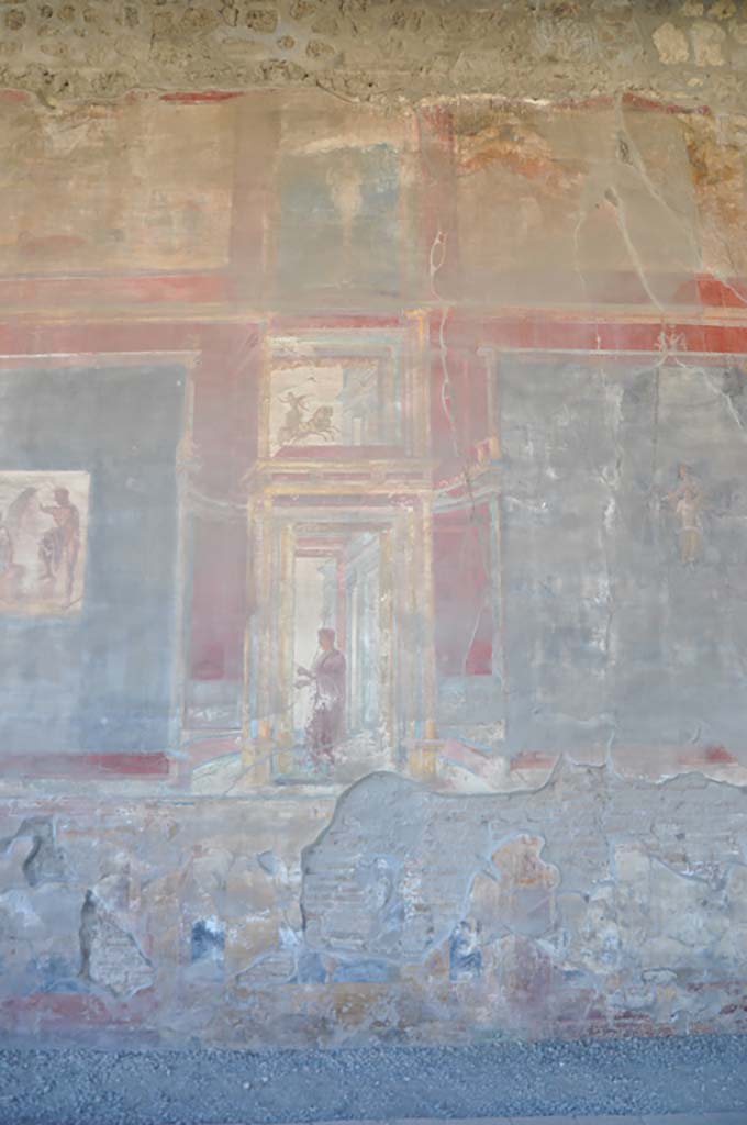 VII.9.7/8 Pompeii. July 2017. West wall on north side of central painting.
Foto Annette Haug, ERC Grant 681269 DÉCOR.