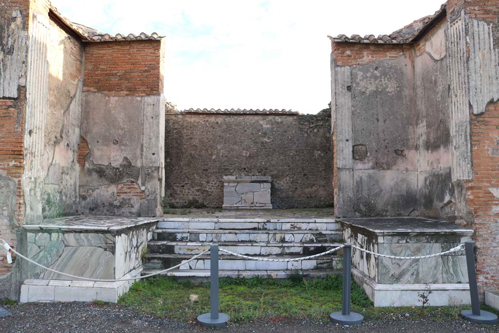 VII.9.7 and VII.9.8 Pompeii. Macellum. December 2018. Looking east to shrine in central room.  Photo courtesy of Aude Durand.