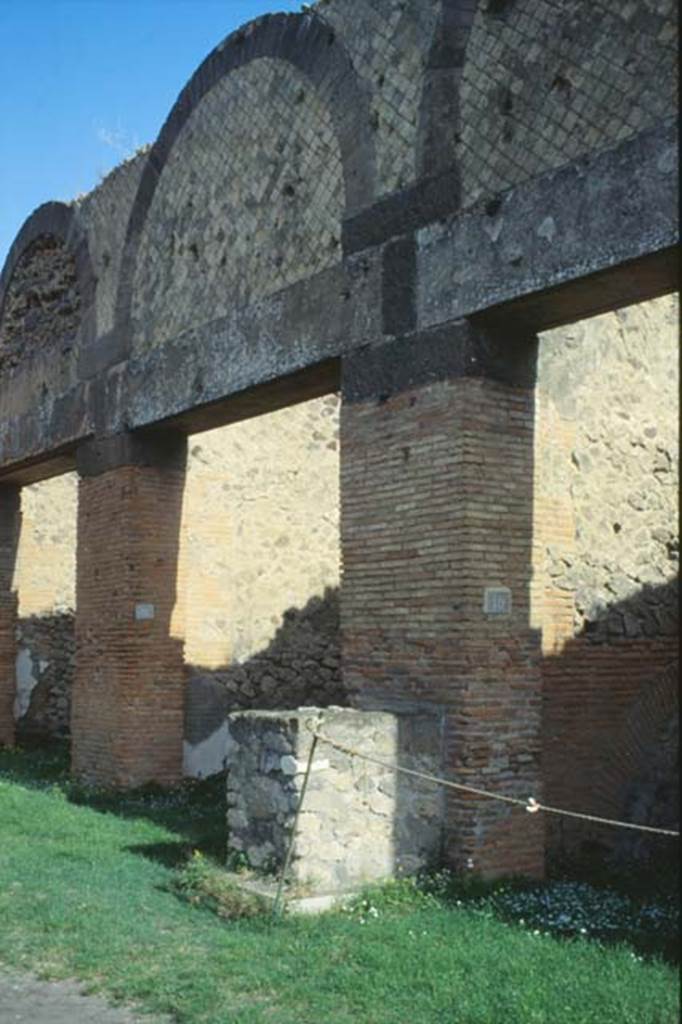 VII.9.11 and 10, Pompeii. October 1992. Doorways in north-east corner of Forum.
Photo by Louis Méric courtesy of Jean-Jacques Méric.