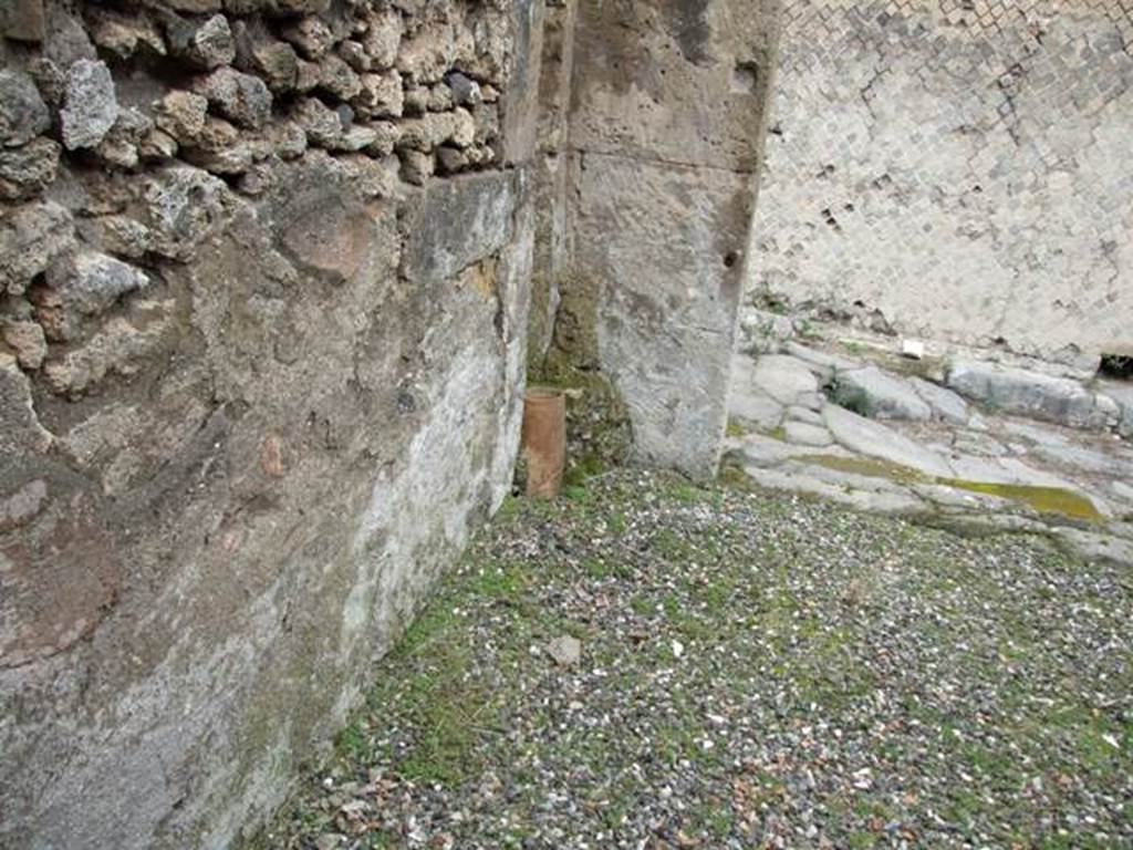 VII.9.48 Pompeii. March 2009.  Looking north to the north-west corner of the shop, from atrium of VII.9.47