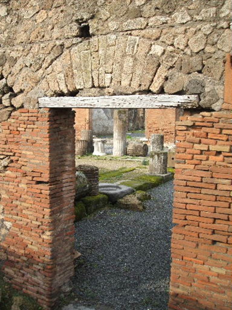 VII.9.65 Pompeii. December 2004. Garden entrance, part of VII.9.47.