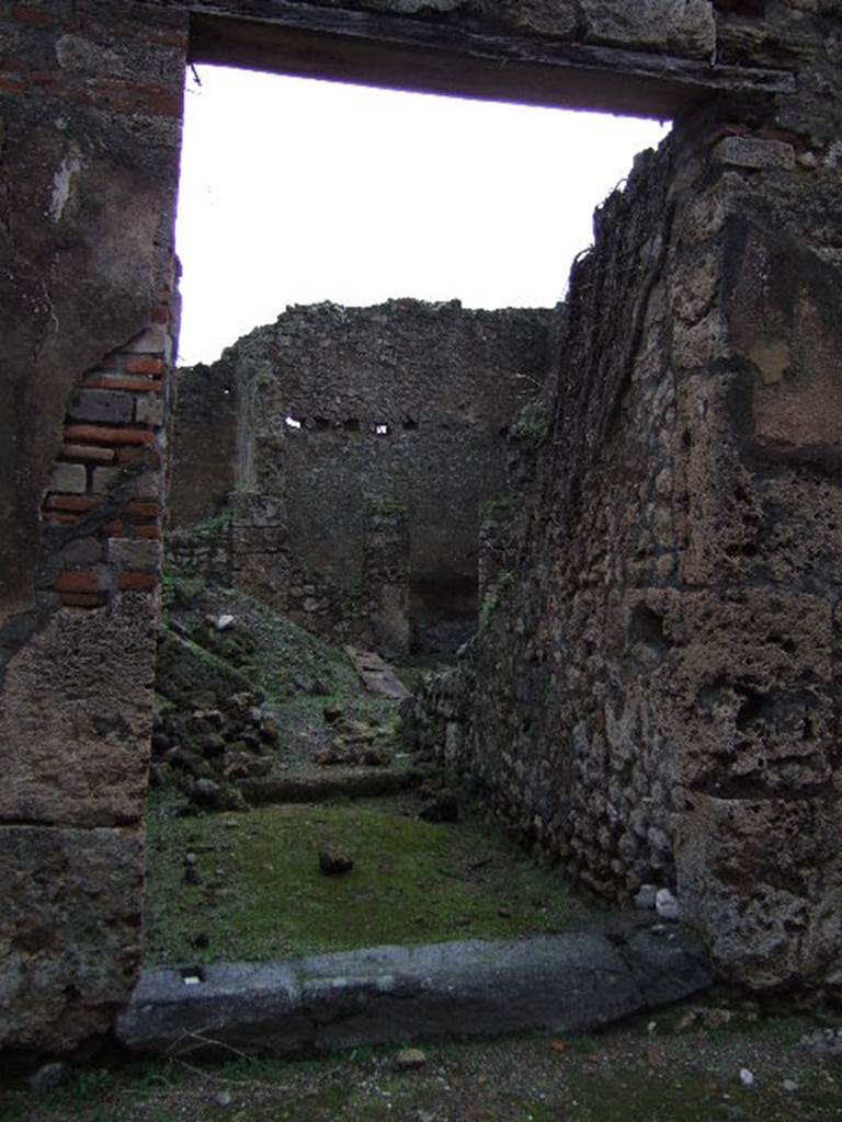 VII.11.2 Pompeii. December 2005. Entrance doorway, looking east.