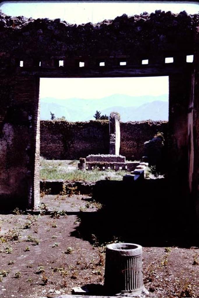 VII.11.6 Pompeii. 1966. Looking south from atrium across tablinum to garden area.  Photo by Stanley A. Jashemski.
Source: The Wilhelmina and Stanley A. Jashemski archive in the University of Maryland Library, Special Collections (See collection page) and made available under the Creative Commons Attribution-Non Commercial License v.4. See Licence and use details.
J66f0585