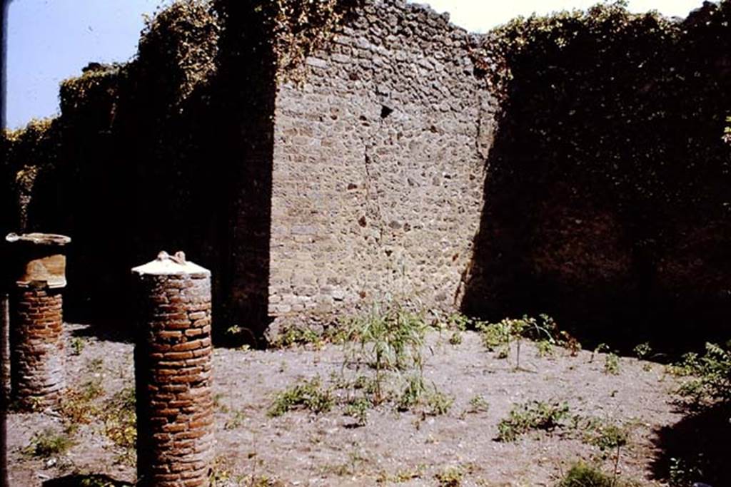 VII.11.10 Pompeii. 1966. Looking south-east from across small garden area. 
Source: The Wilhelmina and Stanley A. Jashemski archive in the University of Maryland Library, Special Collections (See collection page) and made available under the Creative Commons Attribution-Non Commercial License v.4. See Licence and use details.
J66f0726