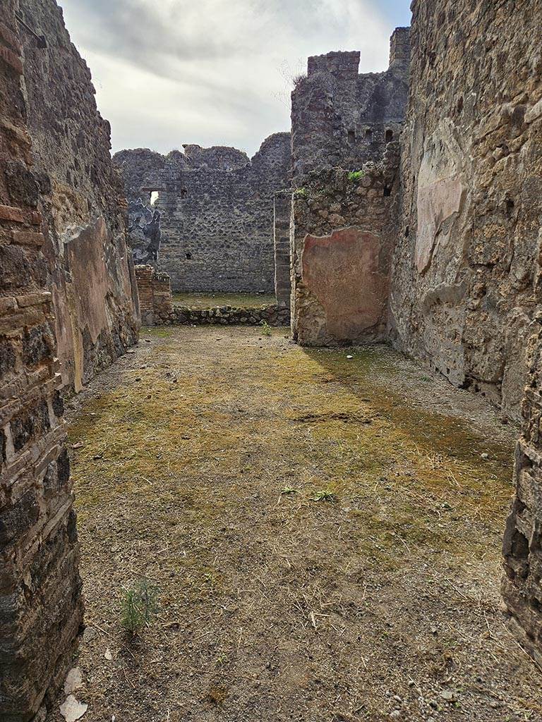 VII.11.14 Pompeii. November 2024. 
Looking south across tablinum, room 7. Photo courtesy of Annette Haug.