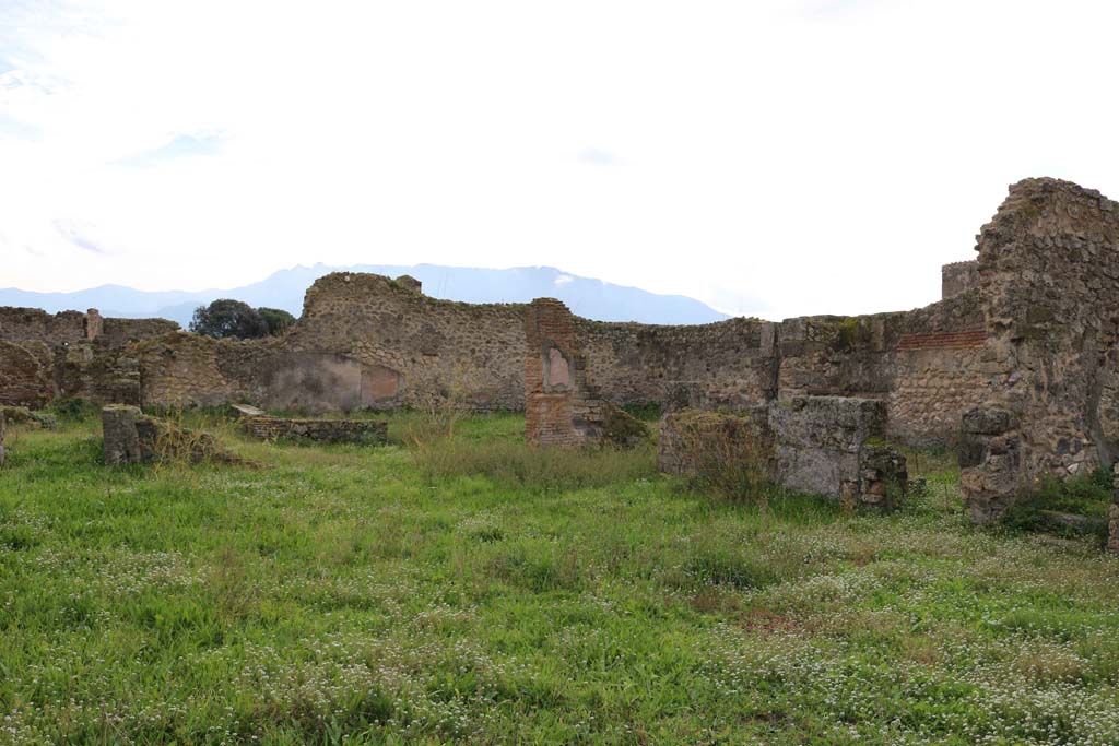 VII.12.3, Pompeii. December 2018. 
Looking south-west from entrance doorway towards peristyle garden, in centre. Photo courtesy of Aude Durand.