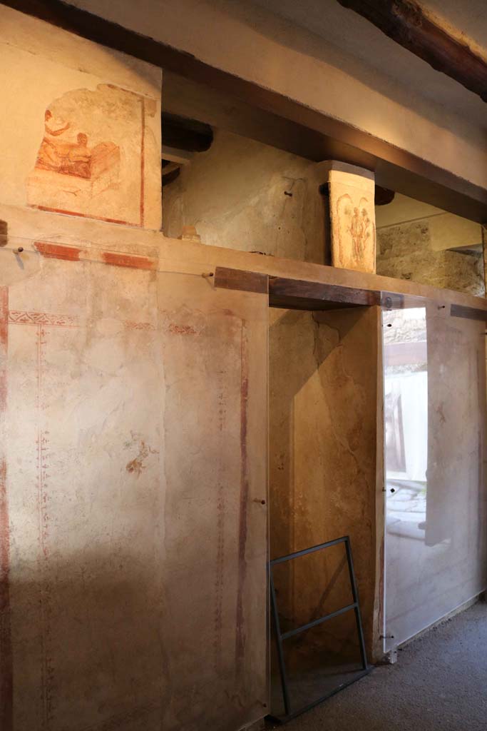 VII.12.18, Pompeii. December 2018. 
Looking towards other doorway on north side. Photo courtesy of Aude Durand.