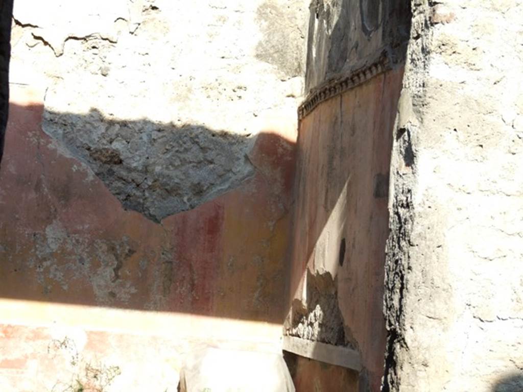VII.12.23 Pompeii. December 2007. East wall with recess in triclinium on north side of atrium.
