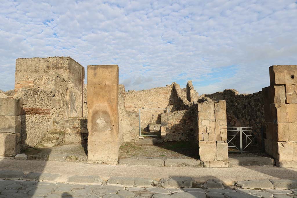 VII.13.6 Pompeii on left. December 2018. 
Looking north to entrances with VII.13.7 in centre, and VII.13.8 on right. Photo courtesy of Aude Durand.