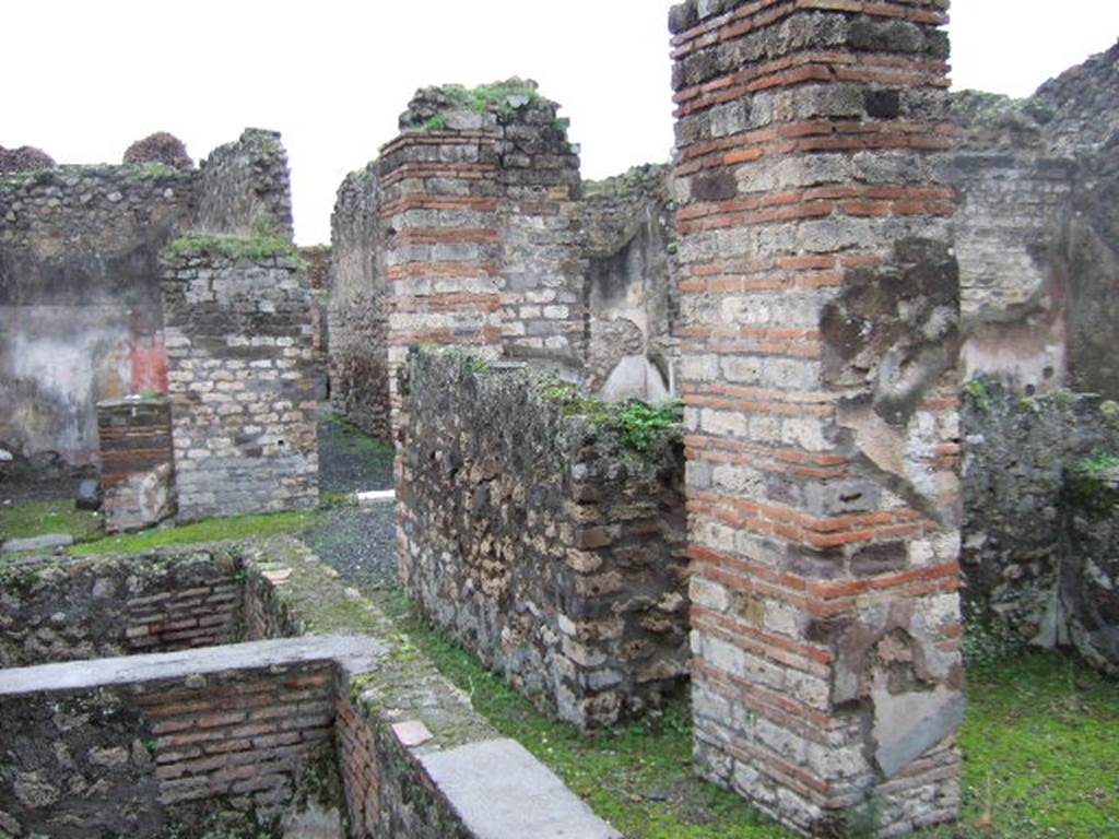 VII.14.17 Pompeii. December 2005. Looking south-west from entrance.