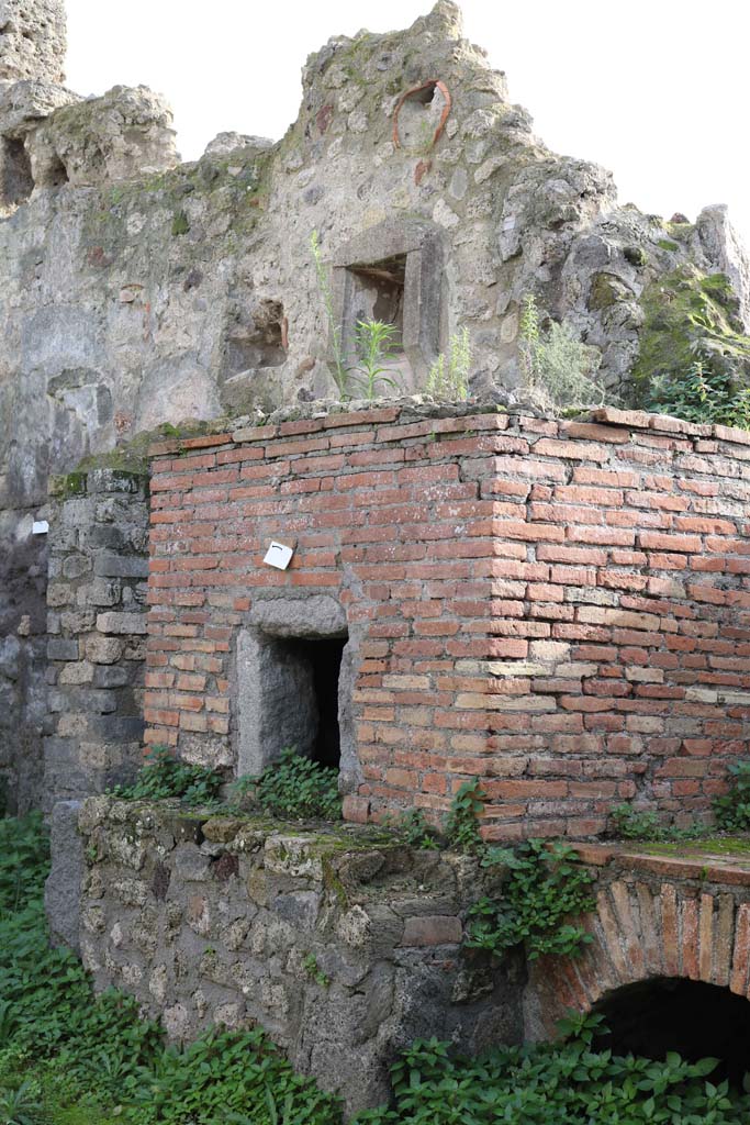 VII.14.19/5, Pompeii. December 2018. 
Looking towards east end of south wall of kitchen. Photo courtesy of Aude Durand.

